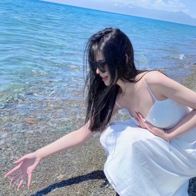 艳女新装